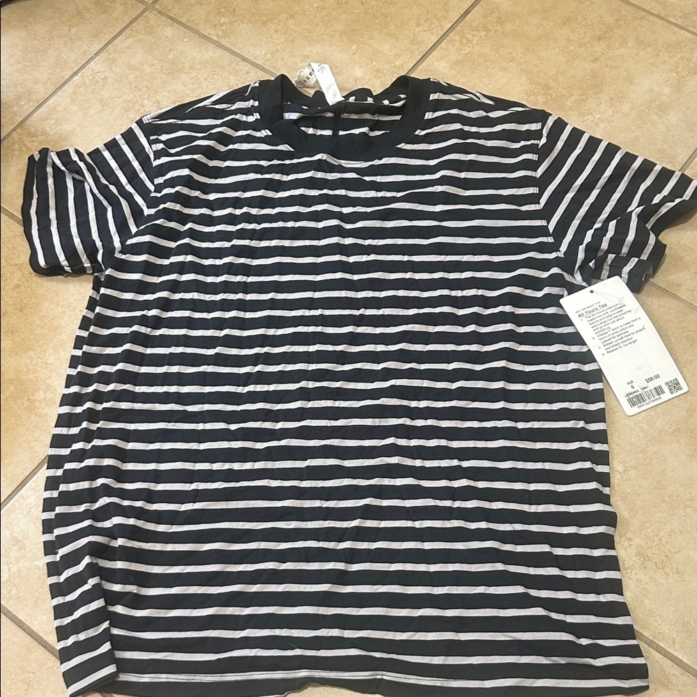 NWT Lululemon All yours tee size 6